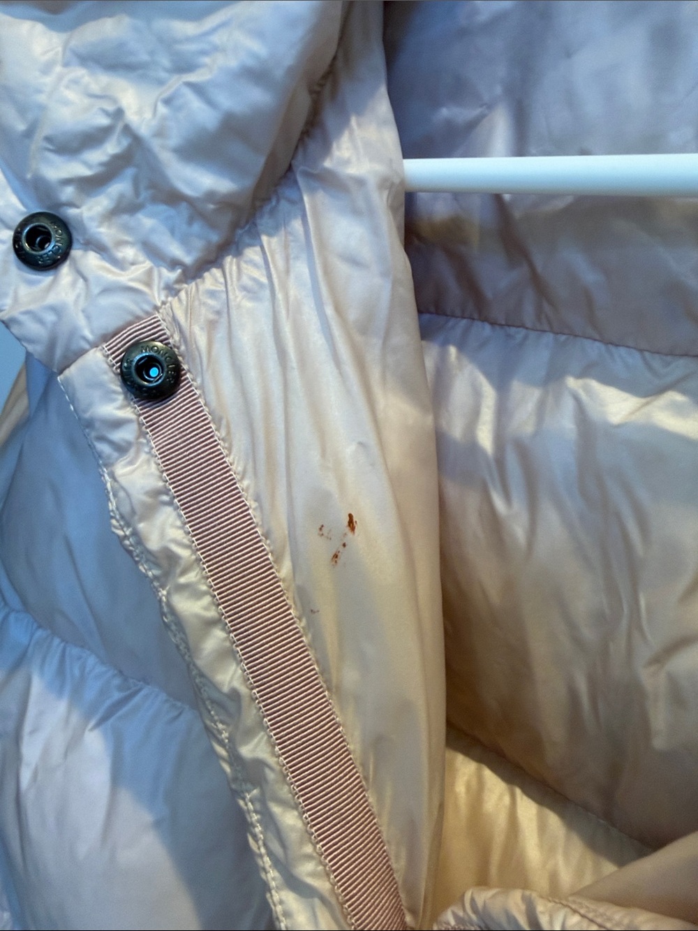 Moncler light Pink Puffer Jacket - Picture 6 of 9